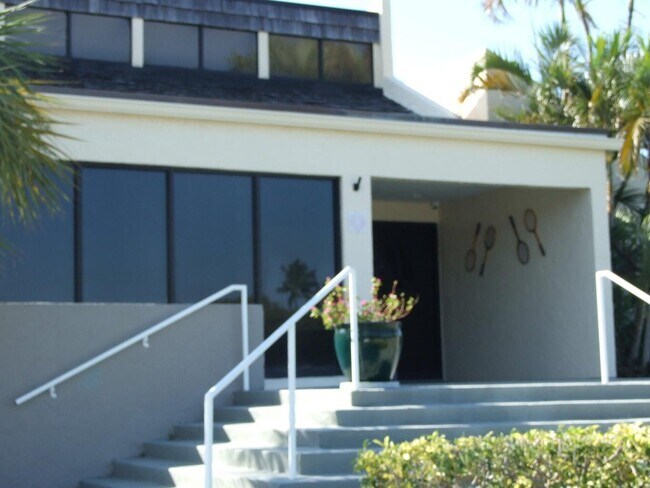 Building Photo - 1605 S US Hwy 1