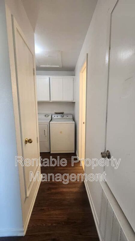 Building Photo - 109 Arrowhead St