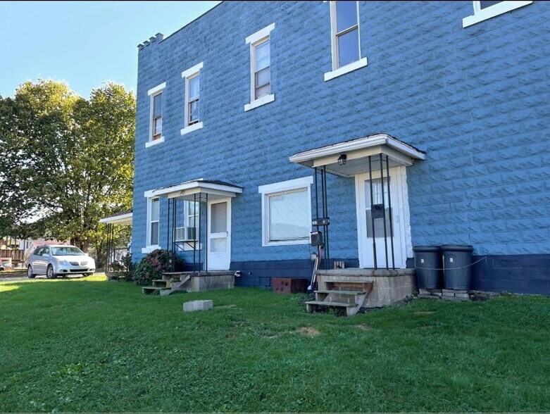 Building Photo - 201 W Main St