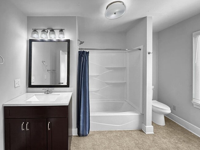 Building Photo - 3 bedroom/2 bath home!