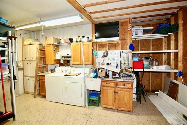 Building Photo - 10992 Poplar St NE