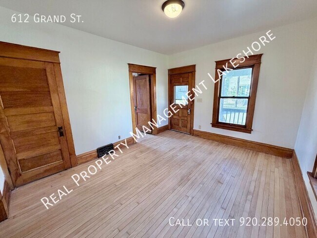 Building Photo - 612 Grand St