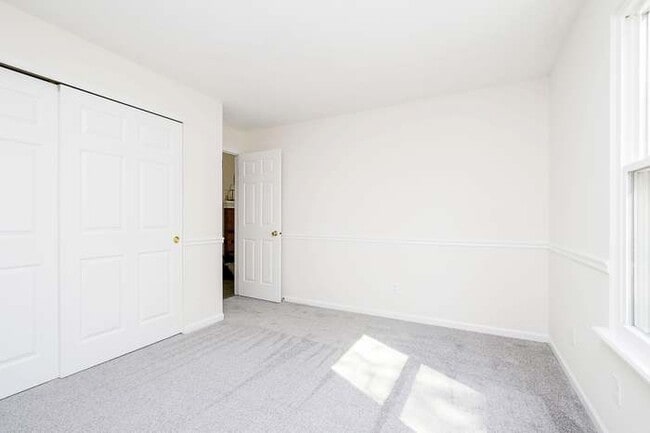 Building Photo - 7675 Waterwood Dr