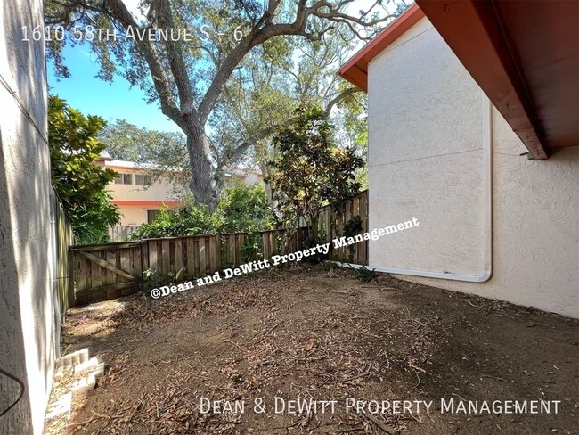 Building Photo - 1610 58th Ave S