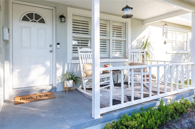 Building Photo - Adorable Winter Park Bungalow