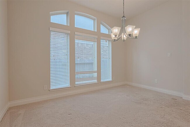 Building Photo - 10623 Davlee Ln