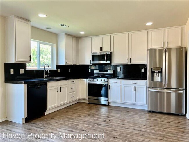 Building Photo - 4 br, 2.5 bath House - 12820 SE 225th Ct