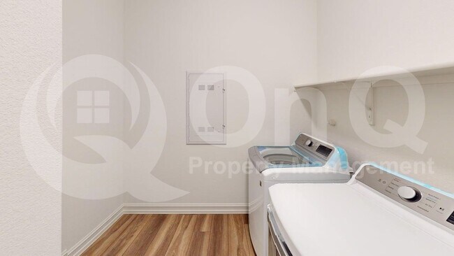 Building Photo - 6420 Pinkston Dr
