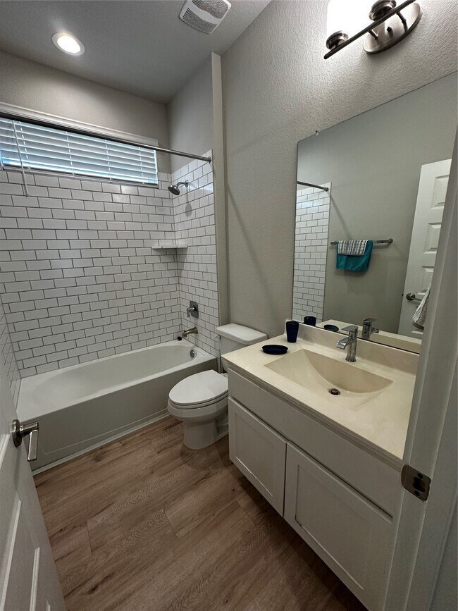 Building Photo - 29243 Pikes Peak Dr