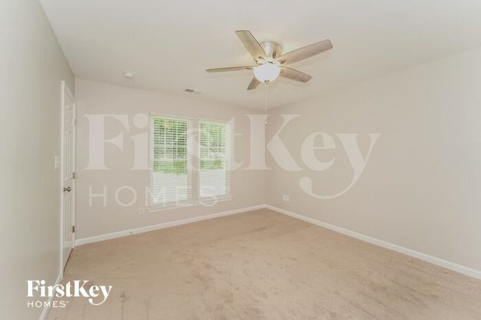 Building Photo - 246 Grayland Rd