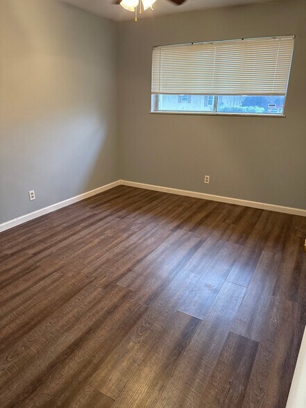 Building Photo - 2145 Treemont Ln