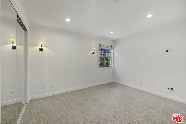 Building Photo - 1820 Benecia Ave