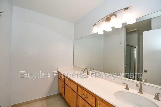 Building Photo - 1115 Mission Verde Dr