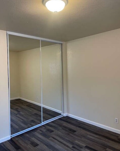 Building Photo - 7718 Brentwood Dr
