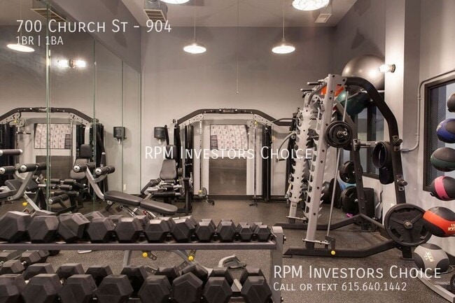 Building Photo - 700 Church St