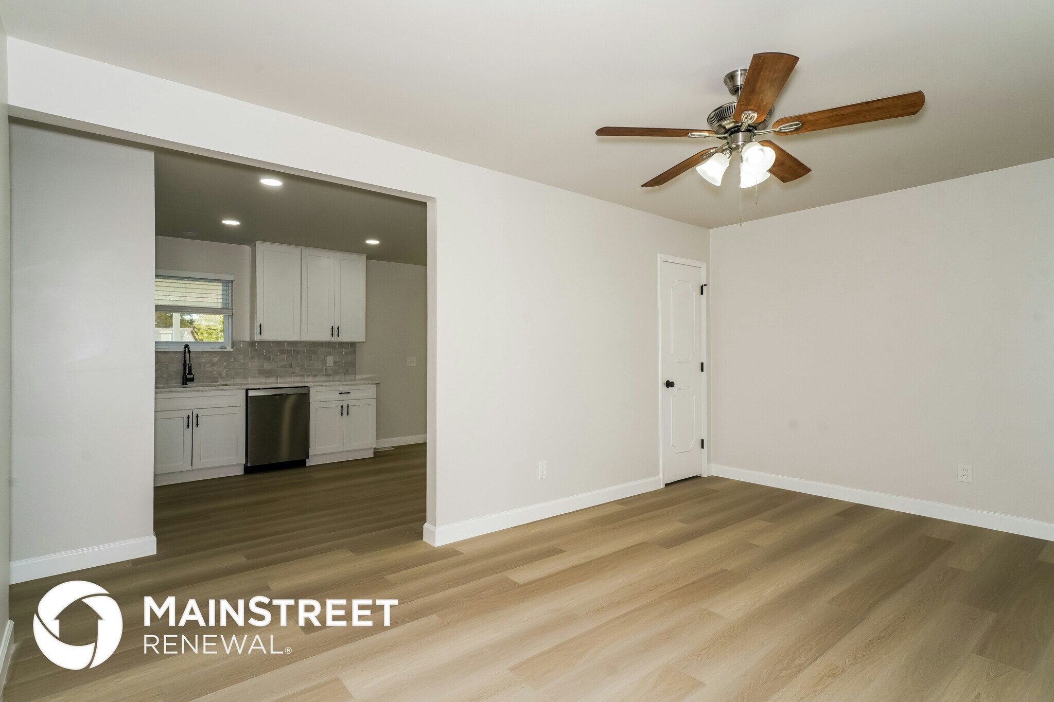 Building Photo - 623 Riverside Dr