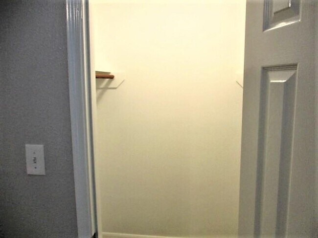 Building Photo - 16130 Speyburn Ct
