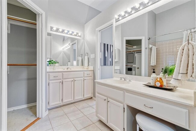 Building Photo - 2207 Shoalmont Dr