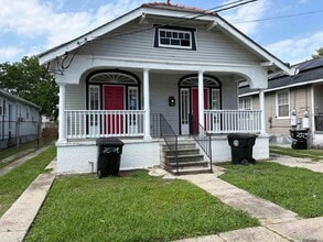 Building Photo - 2509 Sage St