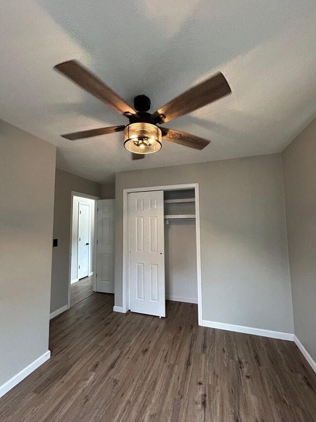 Building Photo - Spacious 3-Bedroom, 2-Bath Home in Middleb...