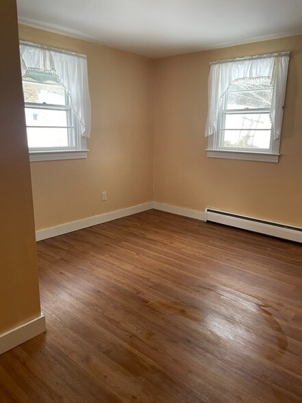 Building Photo - 298 Sweet Pond Rd