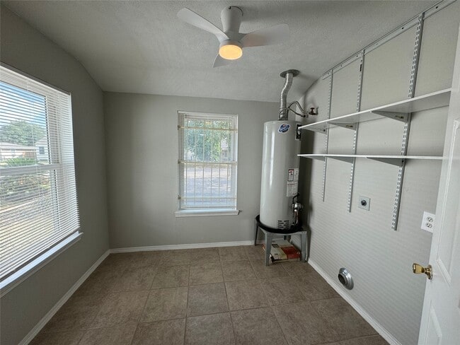 Building Photo - 125 Pomeroy St