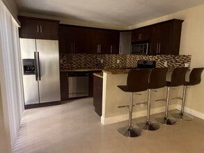 Building Photo - 2471 Waterside Dr