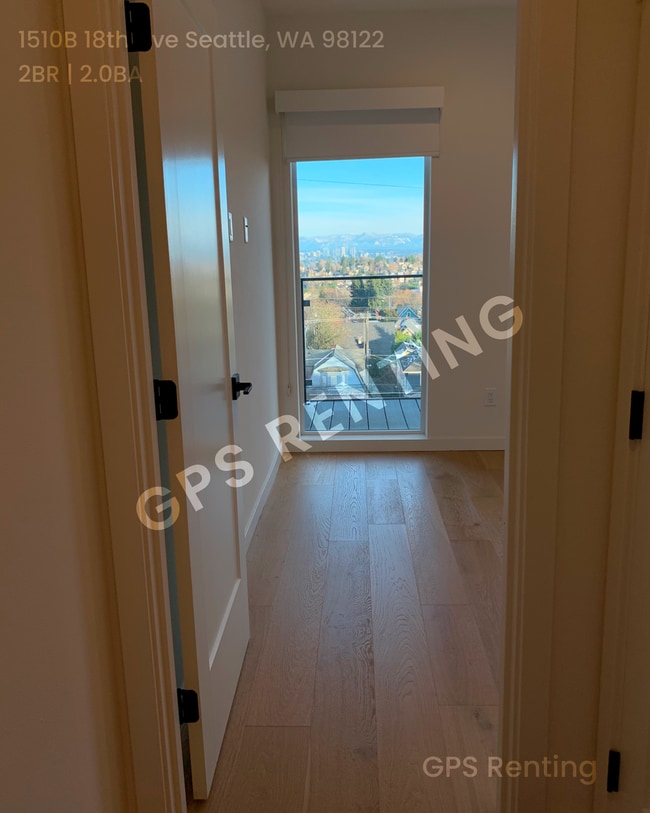 Building Photo - 1510B 18th Ave