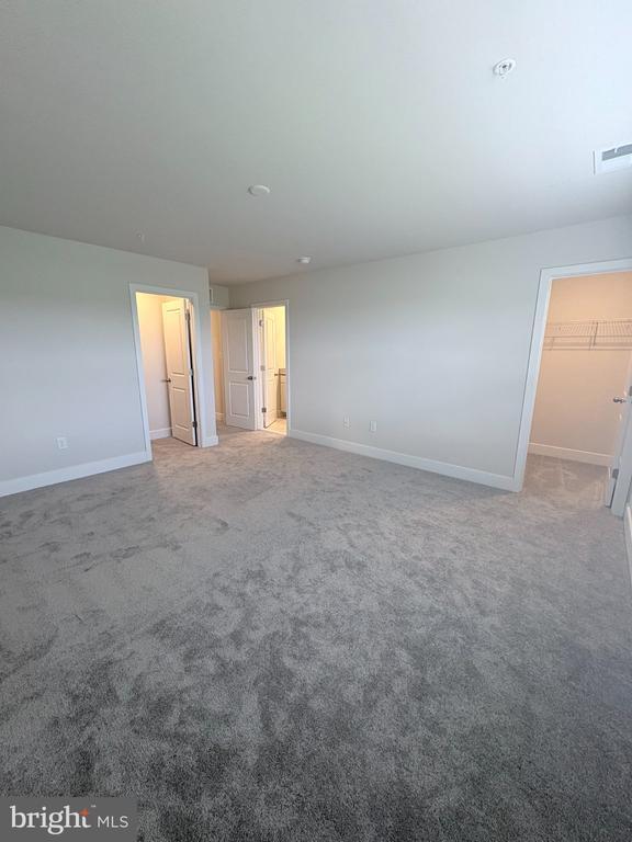 Building Photo - 2197 Winterberry Ln