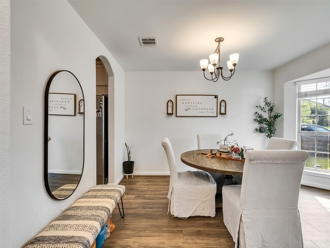 Building Photo - 4827 Ladona Ct