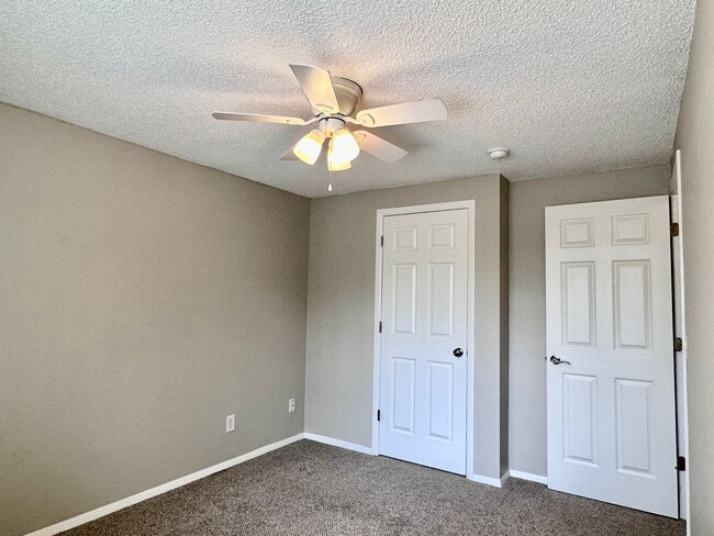 Building Photo - Conveniently Located Home in East Quincy H...