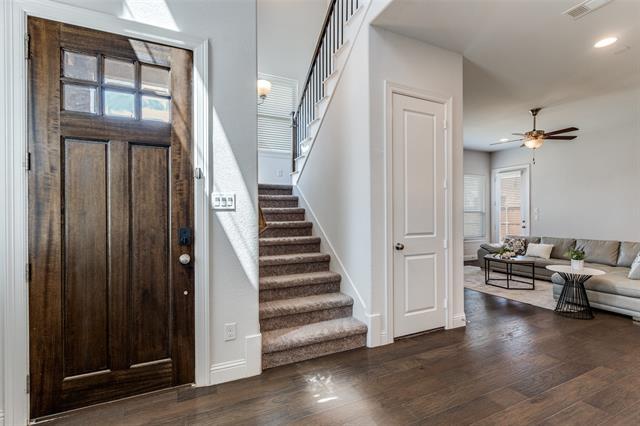 Building Photo - 814 Davids Way