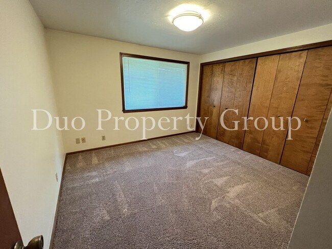 Building Photo - North Adams