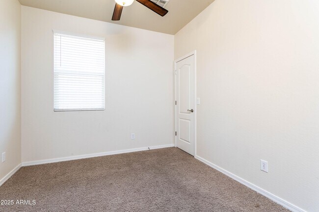 Building Photo - 2552 N Riley Rd