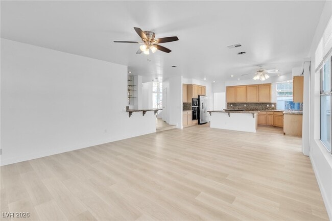 Building Photo - 3986 Windansea St