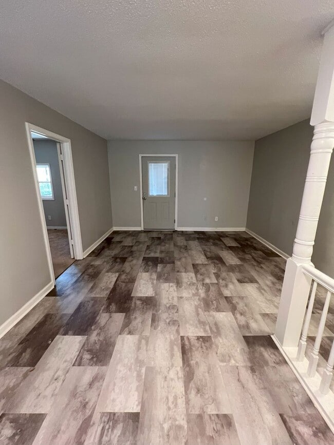 Building Photo - 1003 Piney Woods Rd