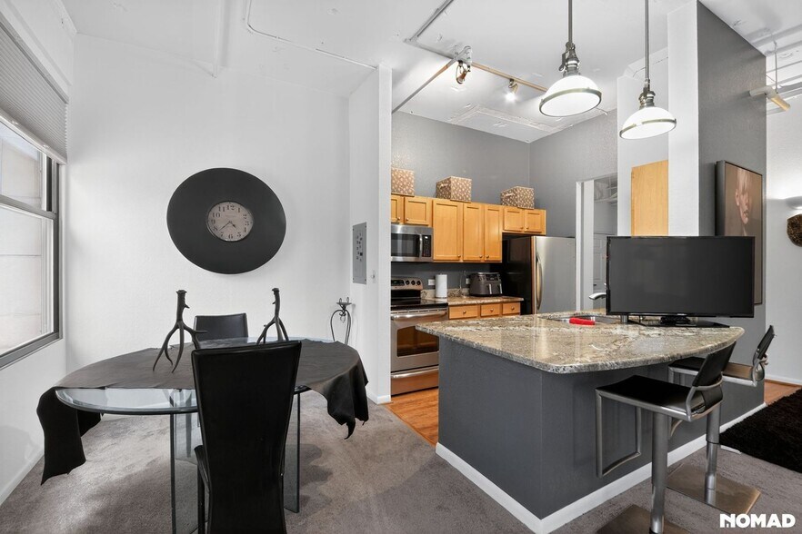 Building Photo - 444 17th St