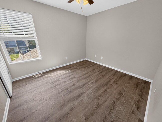 Building Photo - 1330 Godas Cir