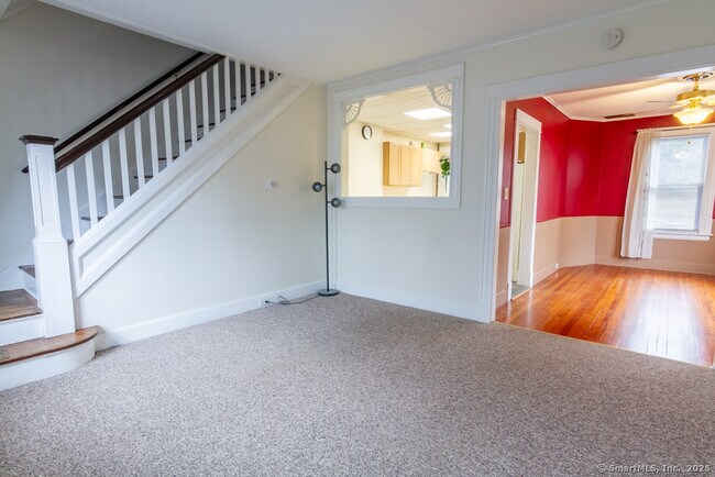 Building Photo - 393 Plainville Ave