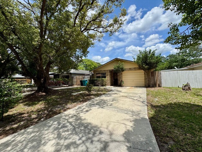 Building Photo - Newly Renovated 3/2 Home ~ Updated Kitchen ~ Fenced Yard!
