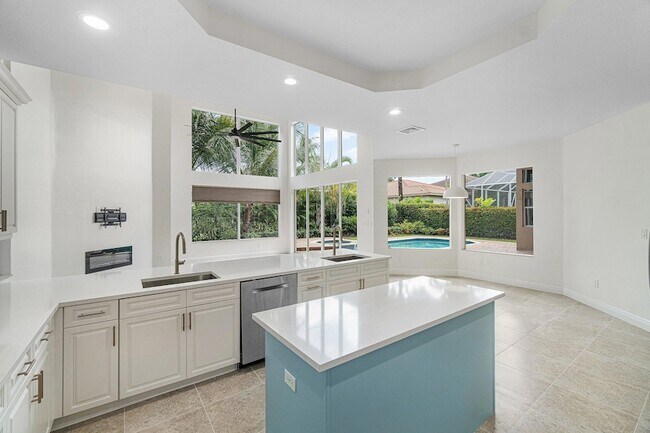 Building Photo - 6641 Conch Ct