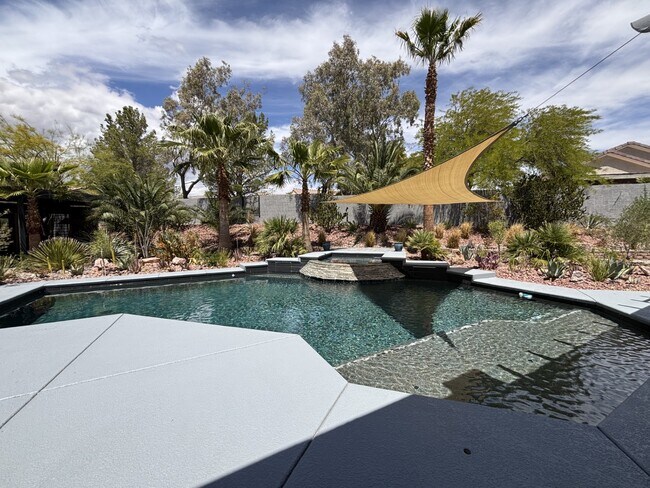 Building Photo - 11548 Valentino Ln