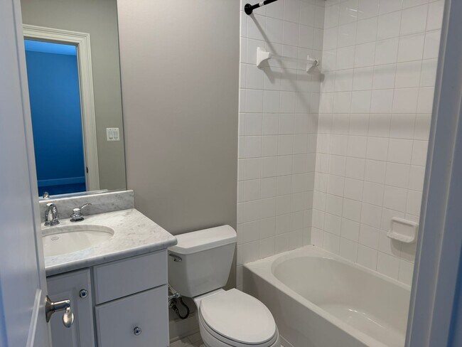 Building Photo - Park Potomac Luxury Townhome