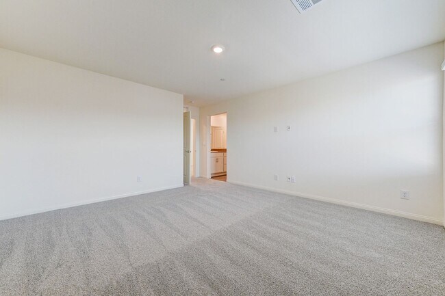 Building Photo - Newly Built 4 bedrooms in Cadence