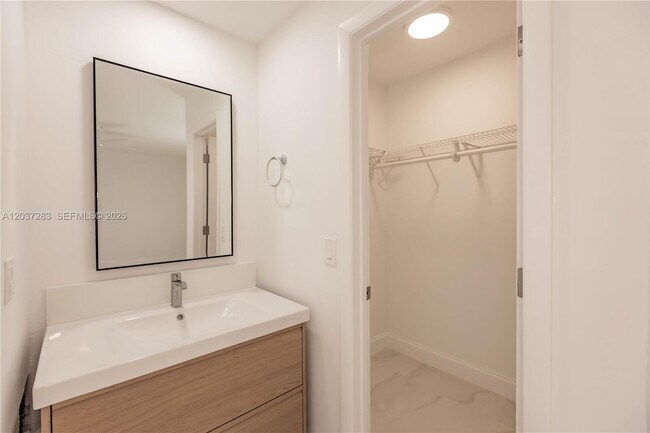 Building Photo - 2931 SW 87th Terrace