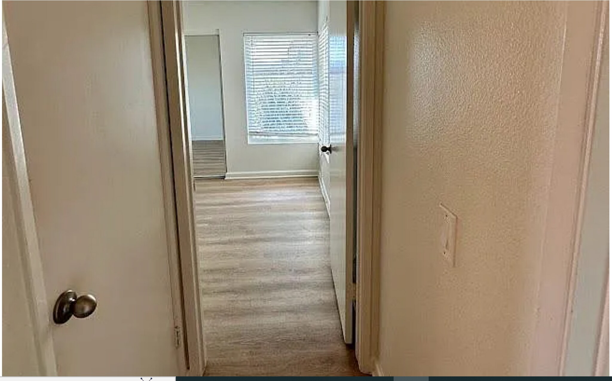 Entrance of the second bedroom - 870 S Rancho Santa Fe Rd