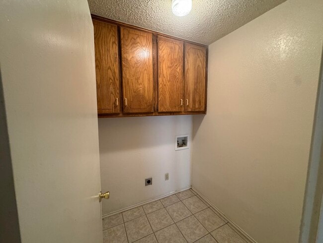 Building Photo - 11 Wagnon Dr