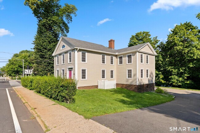 Building Photo - 324 Washington St