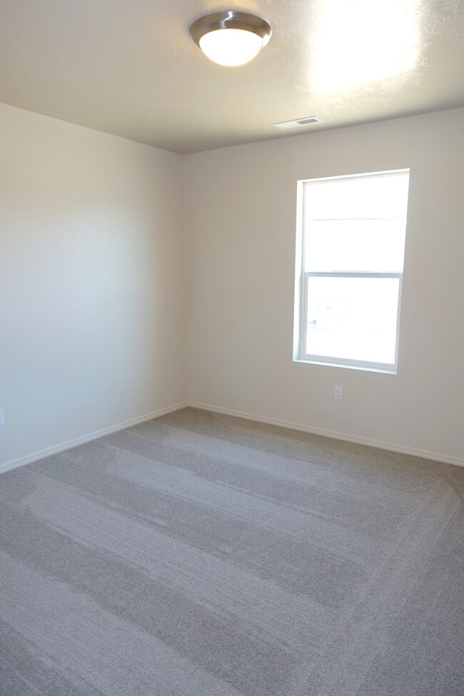 Building Photo - New 3-Bedroom Home in Kuna!