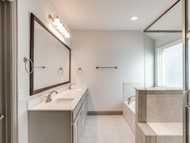 Building Photo - 7685 Regal Ln